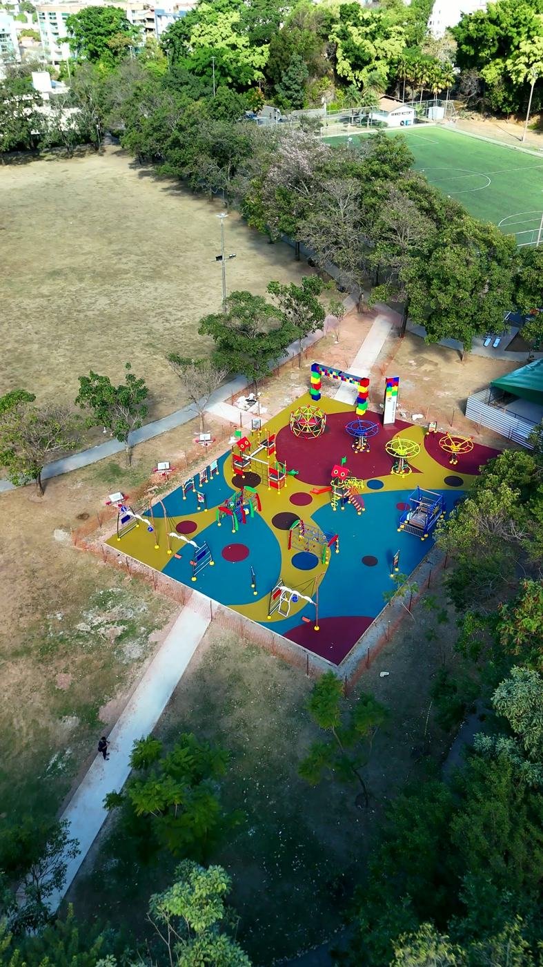 Obra de piso emborrachado no Instagram da MSDuarte